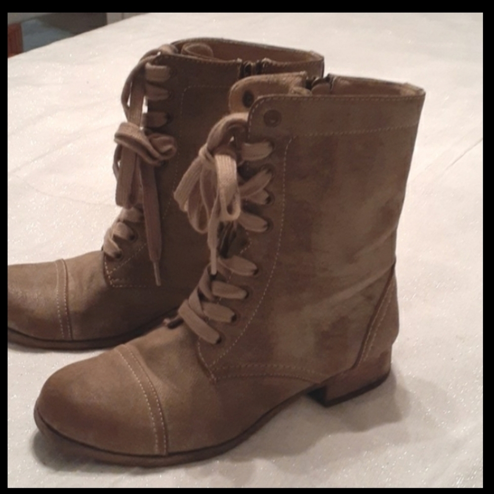 Mia, Parrade, women's size 7 taupe lace up zip sides granny combat Moto boots